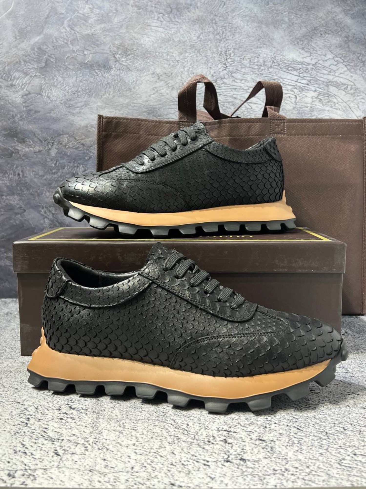 ,мужская  кроссовки,мужские кроссовки натуральная кожа,мужские кроссовки,мужские кожаная кроссовки