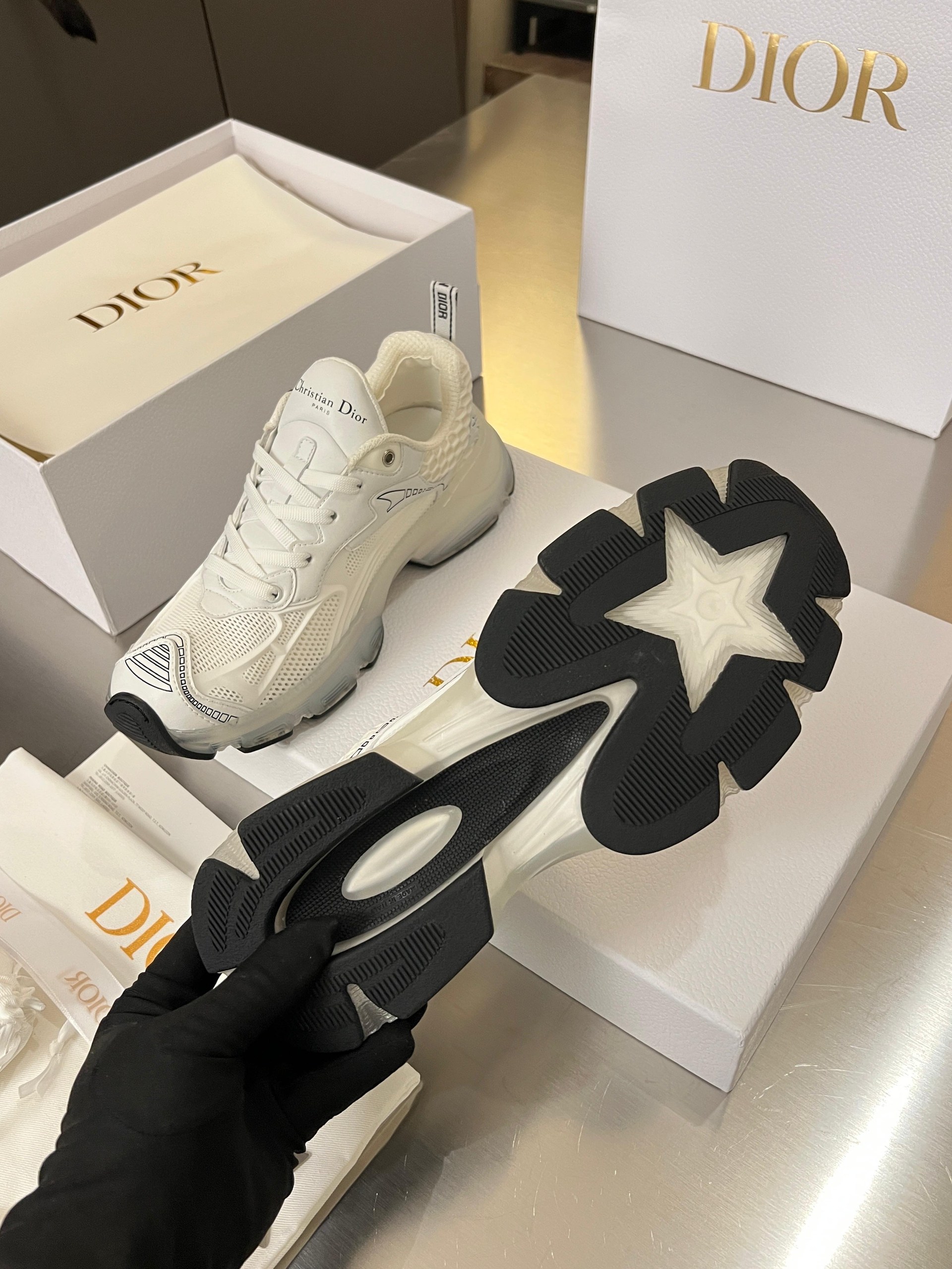 dior кроссовки,кроссовки christian dior,dior кроссовки мужские,кроссовки dior vibe,диор кроссовки