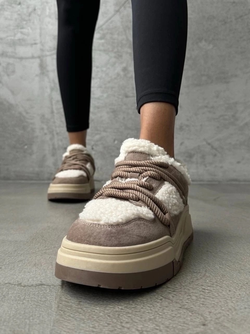 кроссовки женскиe,кроссовки женские зимние,стильная ,кроссовки зимнее, женская