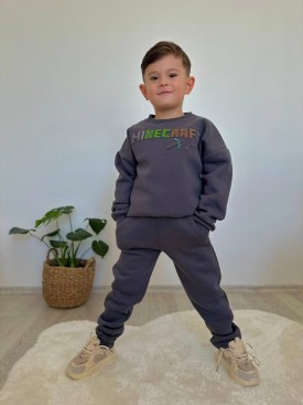 Костюм