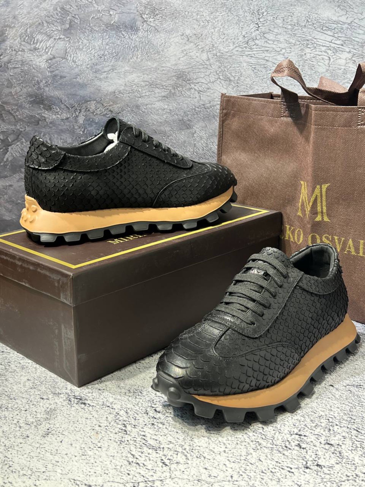 ,мужская  кроссовки,мужские кроссовки натуральная кожа,мужские кроссовки,мужские кожаная кроссовки