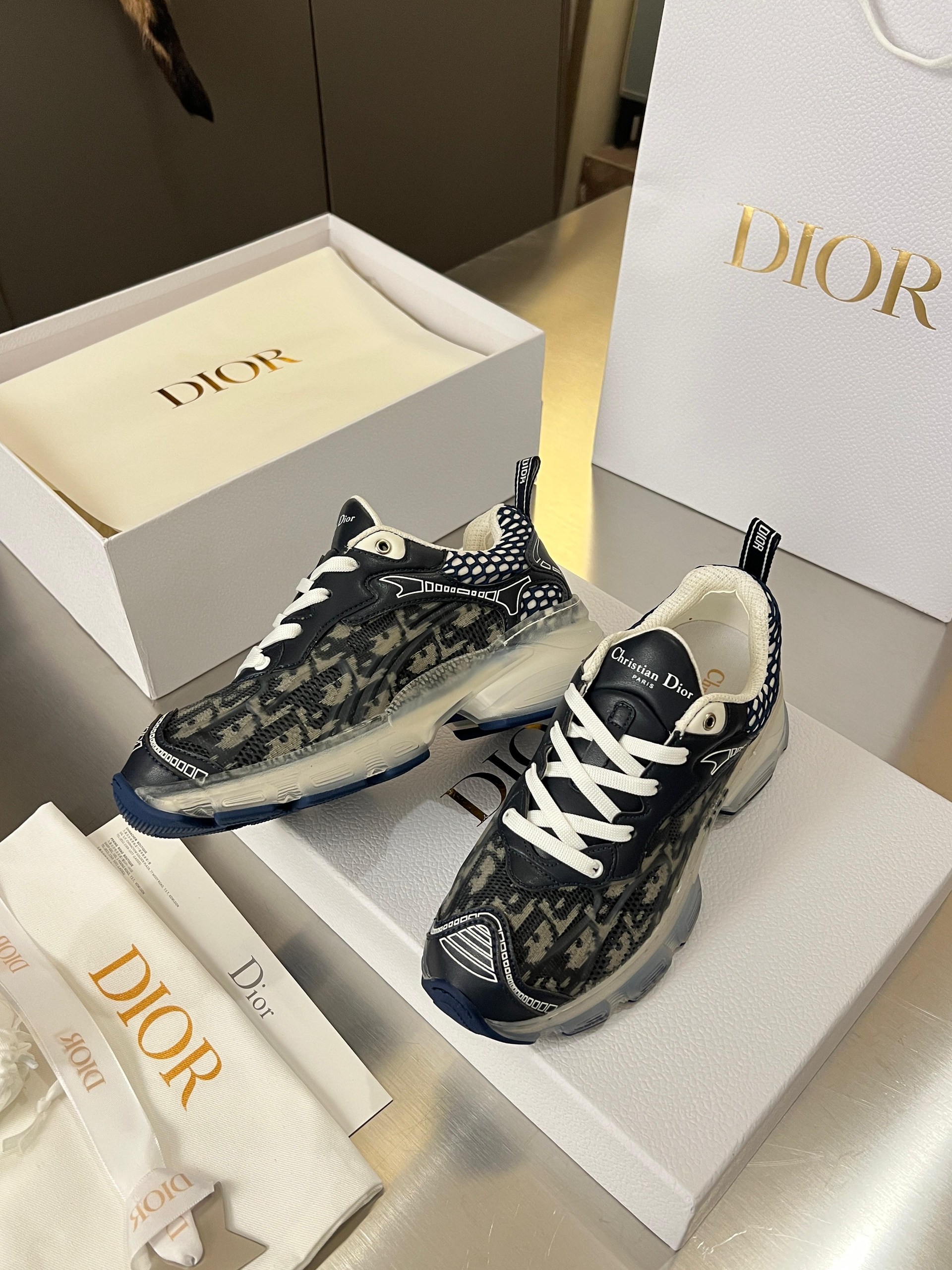 dior кроссовки,кроссовки christian dior,dior кроссовки мужские,кроссовки dior vibe,диор кроссовки