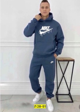 Костюм