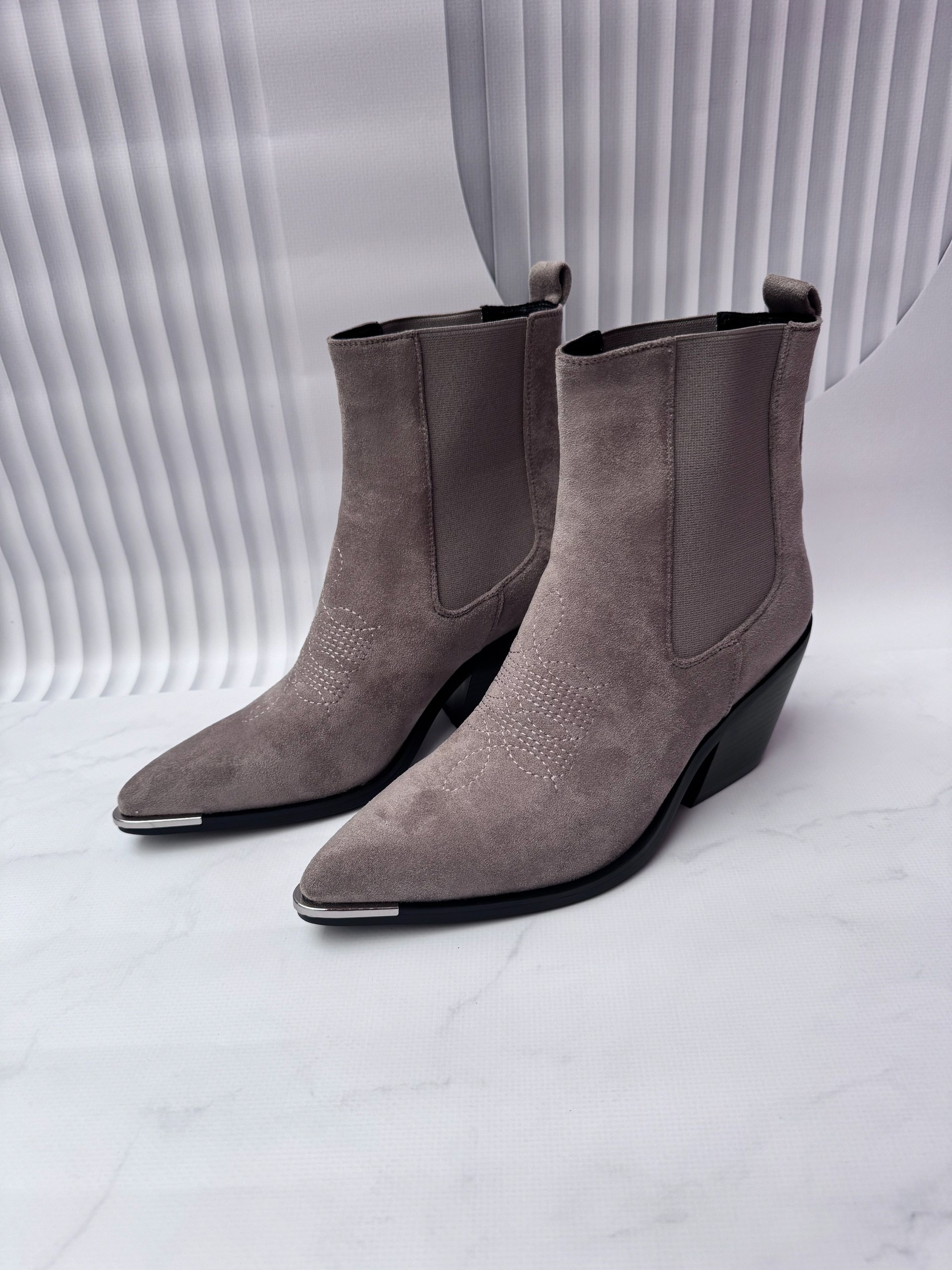 ,замшевые ботильоны,ботильоны женские,полусапоги,ботильоны модные