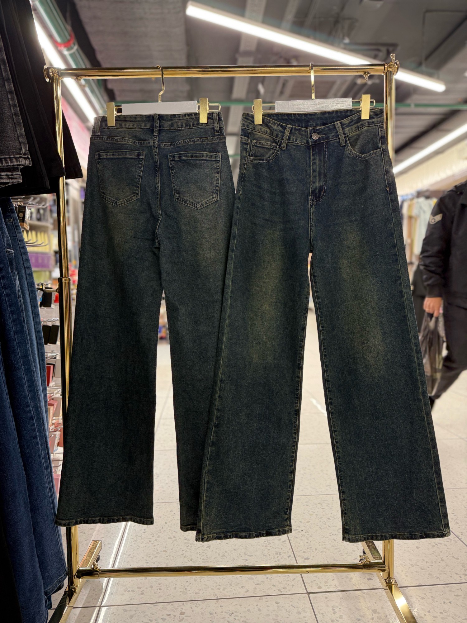 джинсы широкие,джинсы женские широкие,джинсы женские,джинсы кэжуал,брюки джинсы