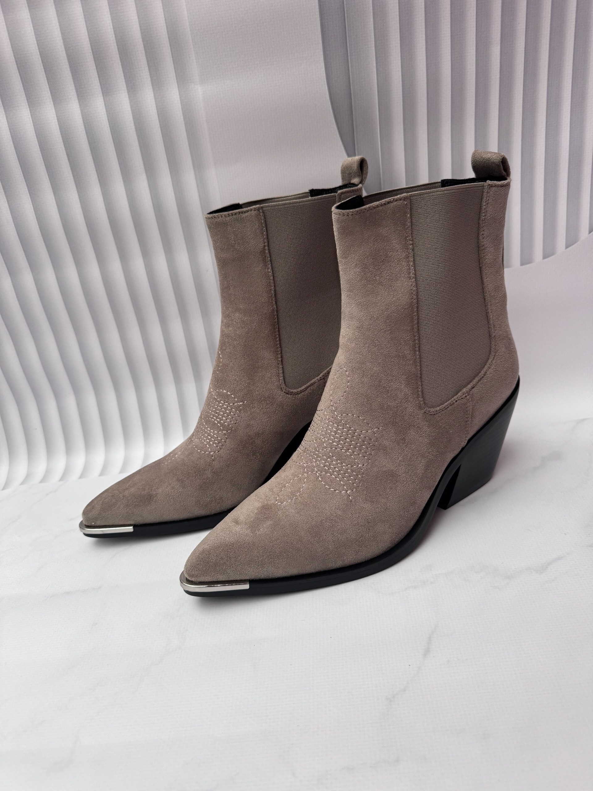 ,замшевые ботильоны,ботильоны женские,полусапоги,ботильоны модные