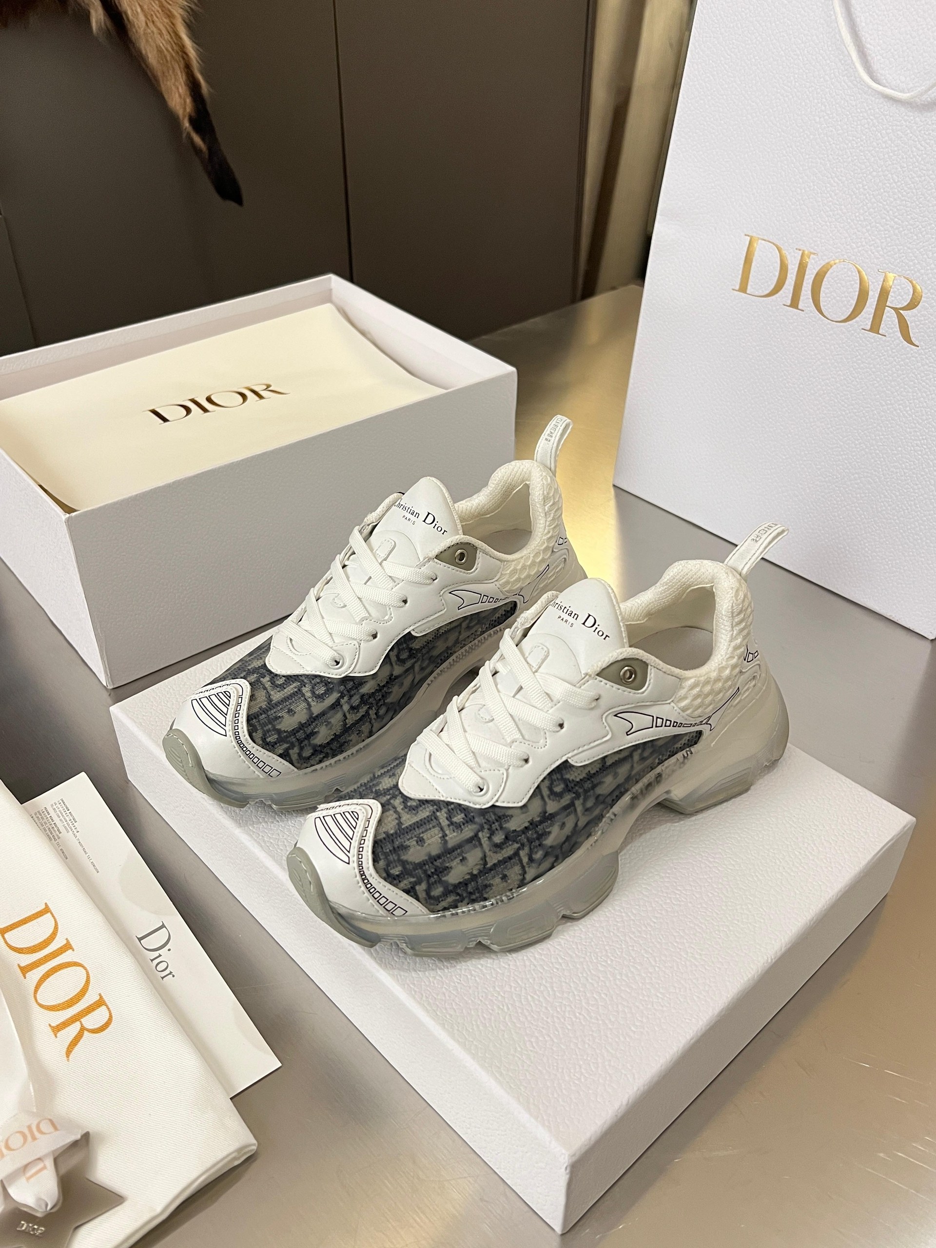 dior кроссовки,кроссовки christian dior,dior кроссовки мужские,кроссовки dior vibe,диор кроссовки