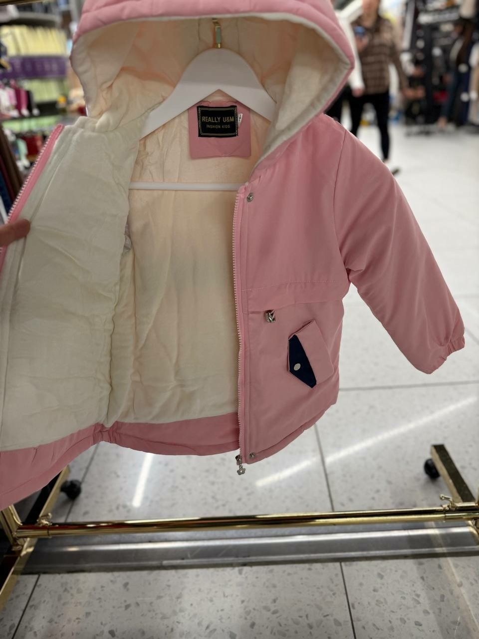 жёлтая куртка,ветровка mayoral для мальчика желтая,ветровка резервед желтая,куртка для детей,куртка для мальчика