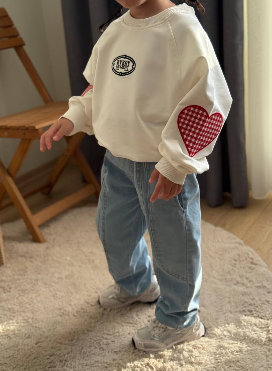 модные джинсы,детский свитшот,детские одежда,джинсы для мальчик,одежда для девочек