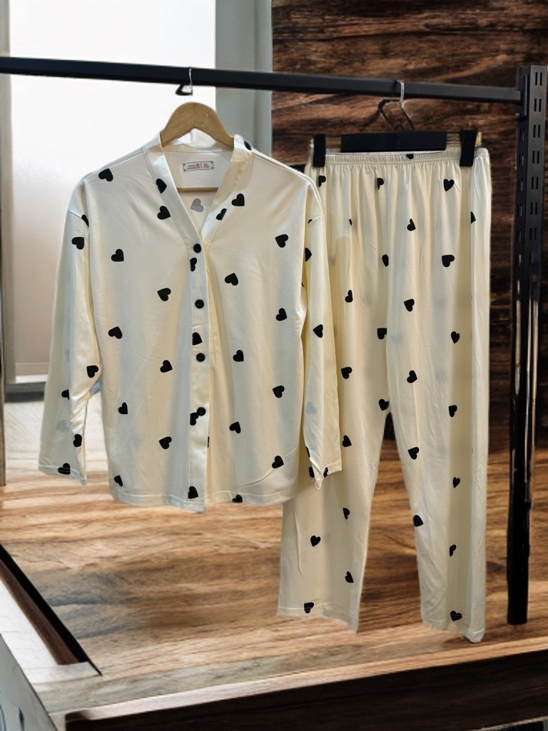комплект пижама,пижамы женски,стильная пижама,пижама со штанами и рубашкой с сердечками,пижама женская комплект