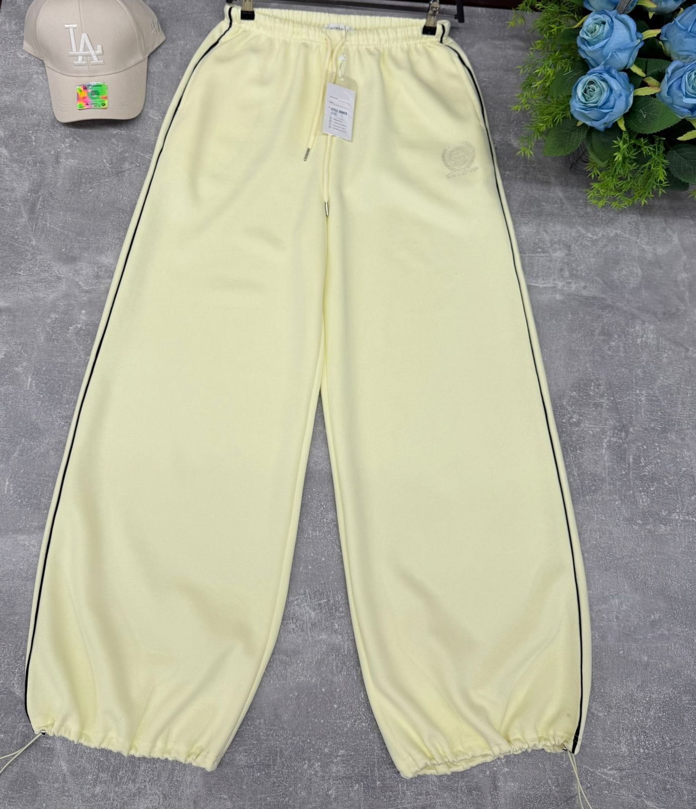 спортивные штаны,спортивные женские штаны,штаны женские модные,брюки спортивные,спортивные штаны оверсайз