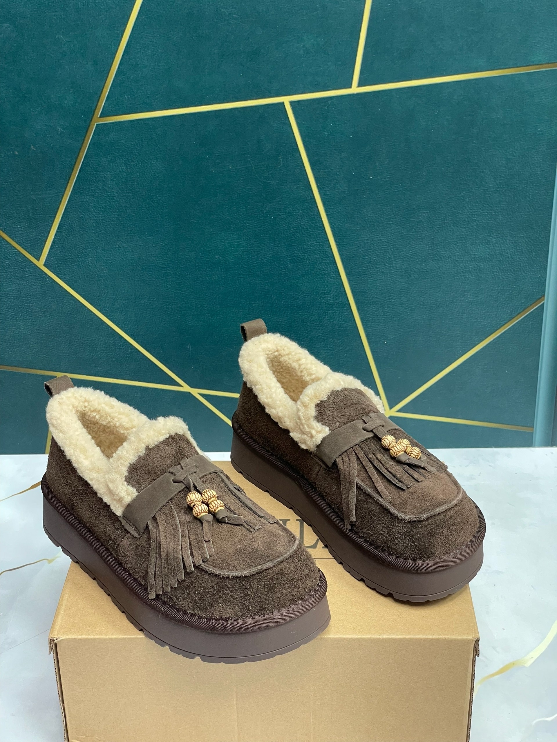 ,угги женские,женская  зимняя,лоферы на меху,обуви