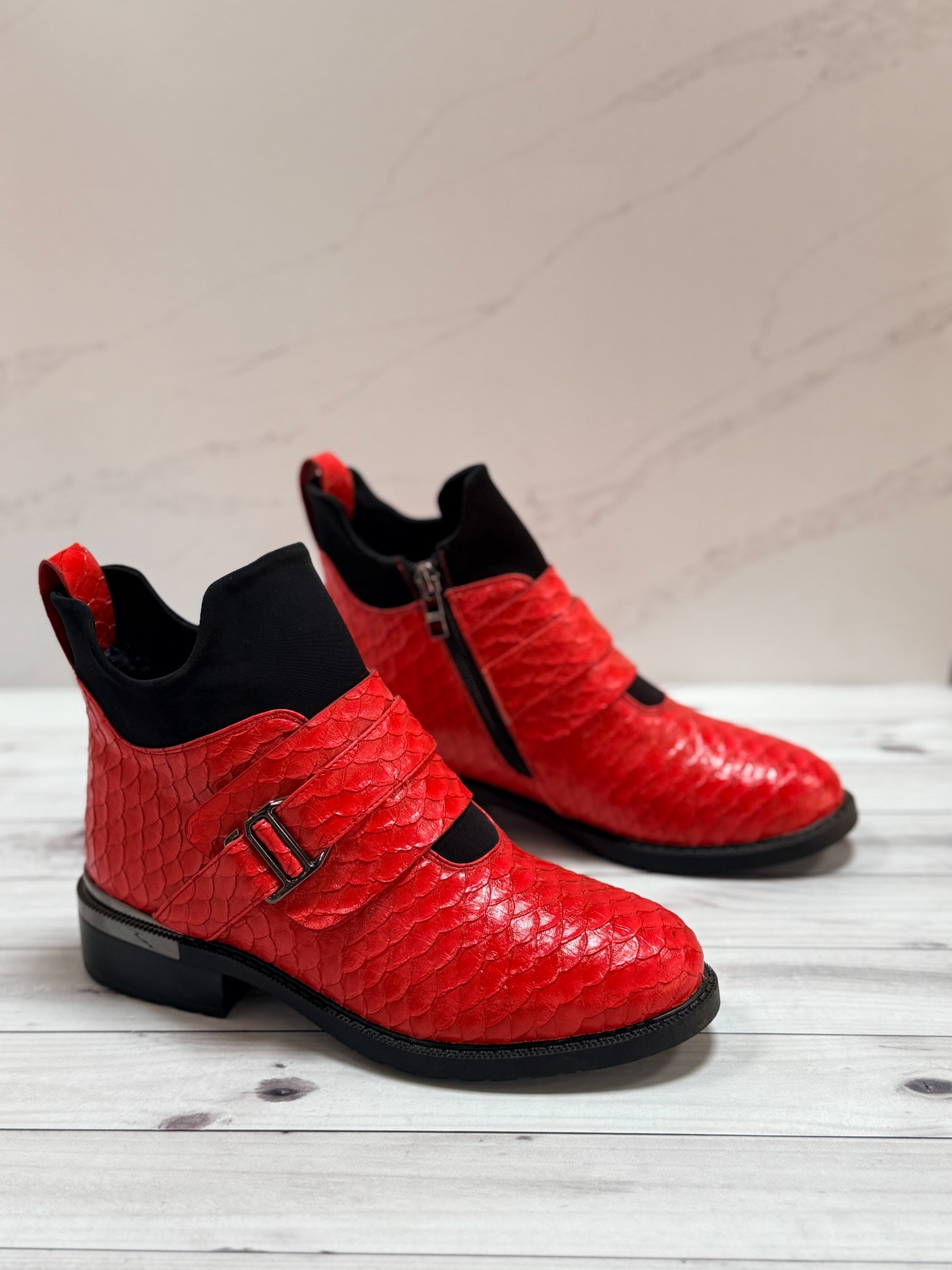 ,обуви,ботинки красные,ботинки женские,ботинки модные