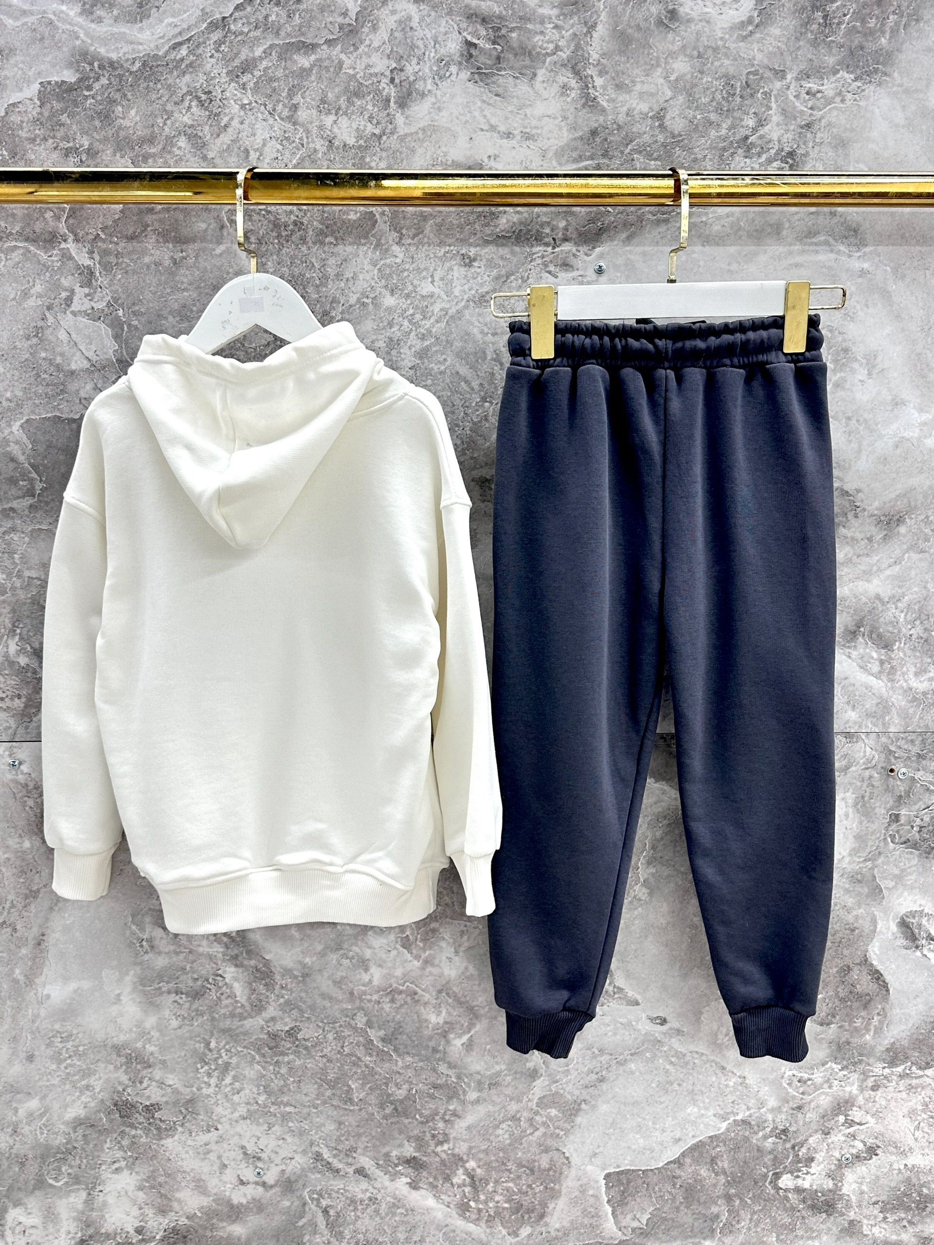 спортивный костюм calvin klein,комплект одежды calvin klein,спортивные костюм,комплекты одежды,джоггеры calvin klein