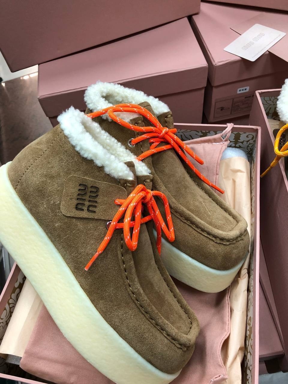 ,замшевые ботинки,ботинки с мехом,ботинки miu miu,зимняя женская