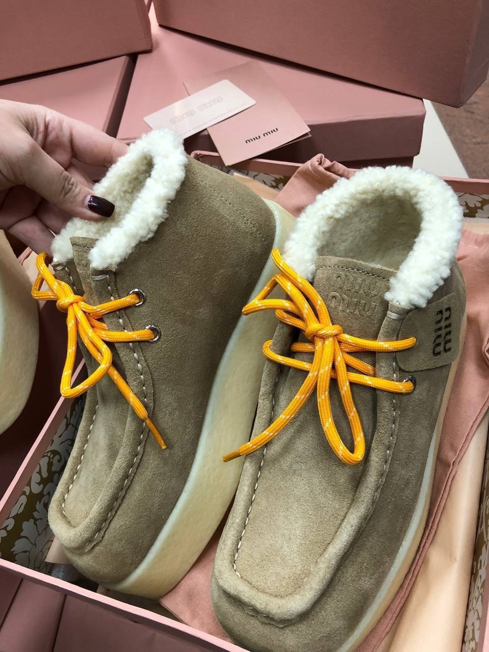 ,замшевые ботинки,ботинки с мехом,ботинки miu miu,зимняя женская