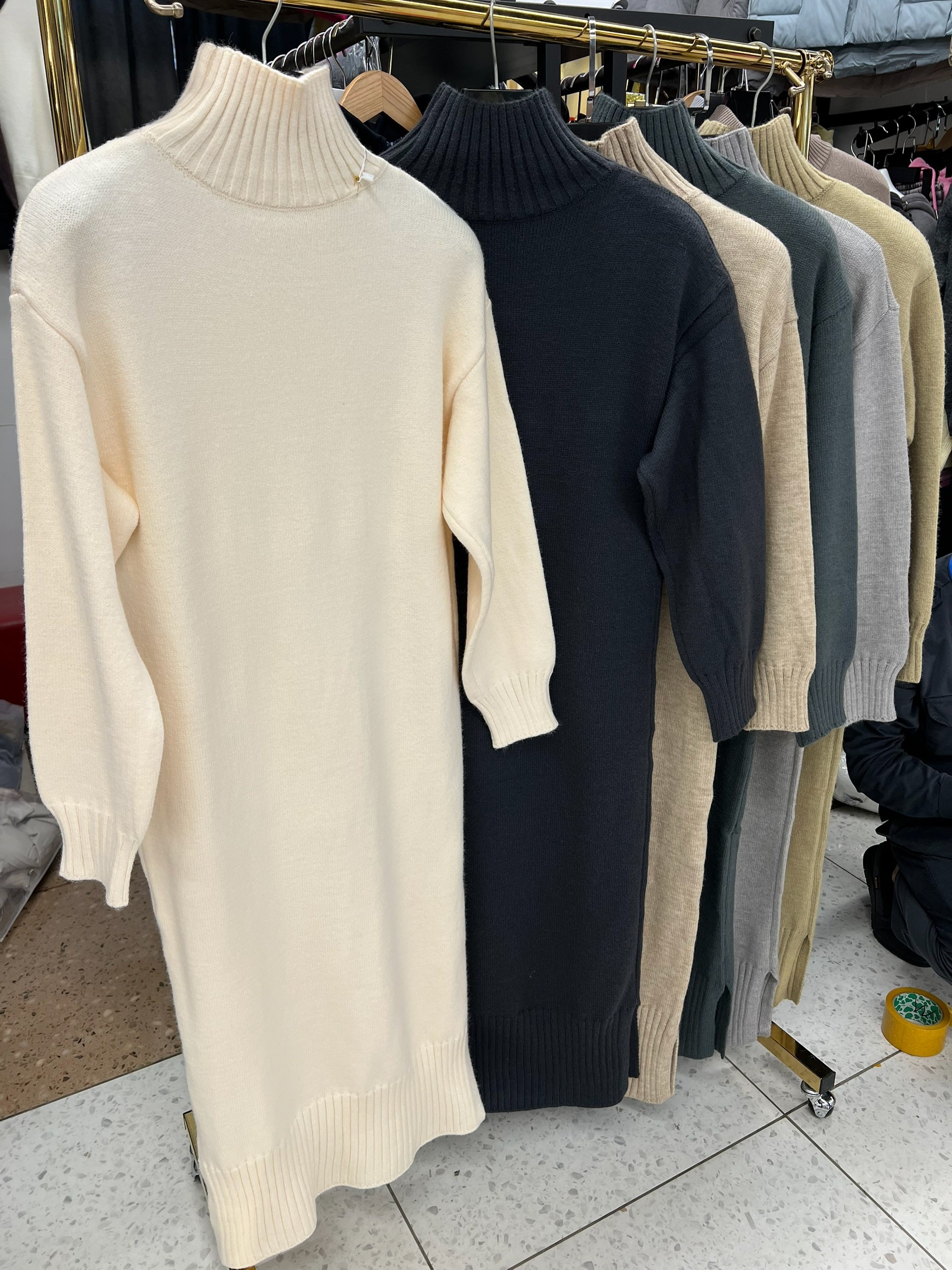 вязаное платье с высоким воротом,платье свитер,платье свитер трикотажное,кашемировое платье с длинными рукавами,вязаное платье свитер