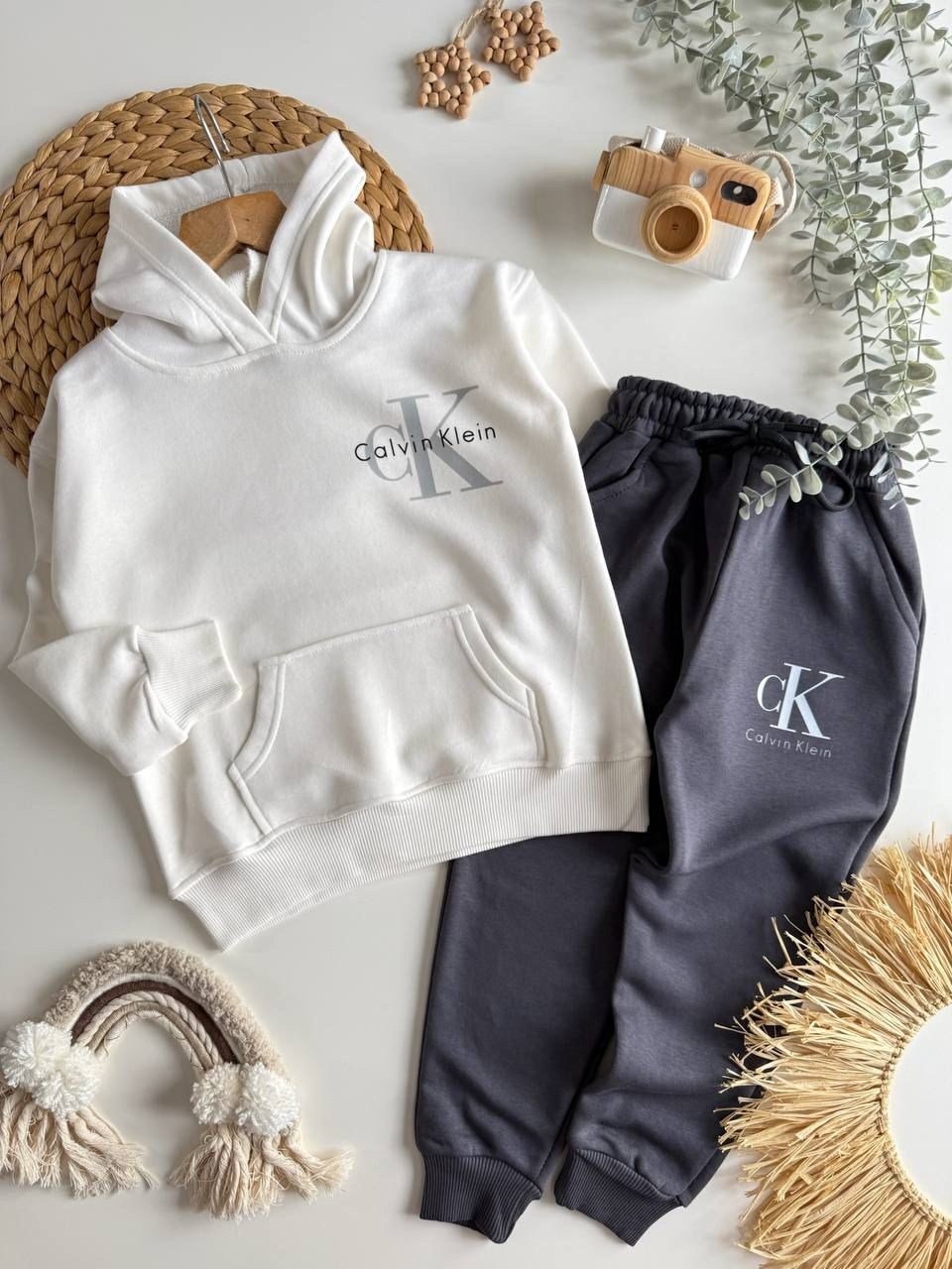 спортивный костюм calvin klein,комплект одежды calvin klein,спортивные костюм,комплекты одежды,джоггеры calvin klein