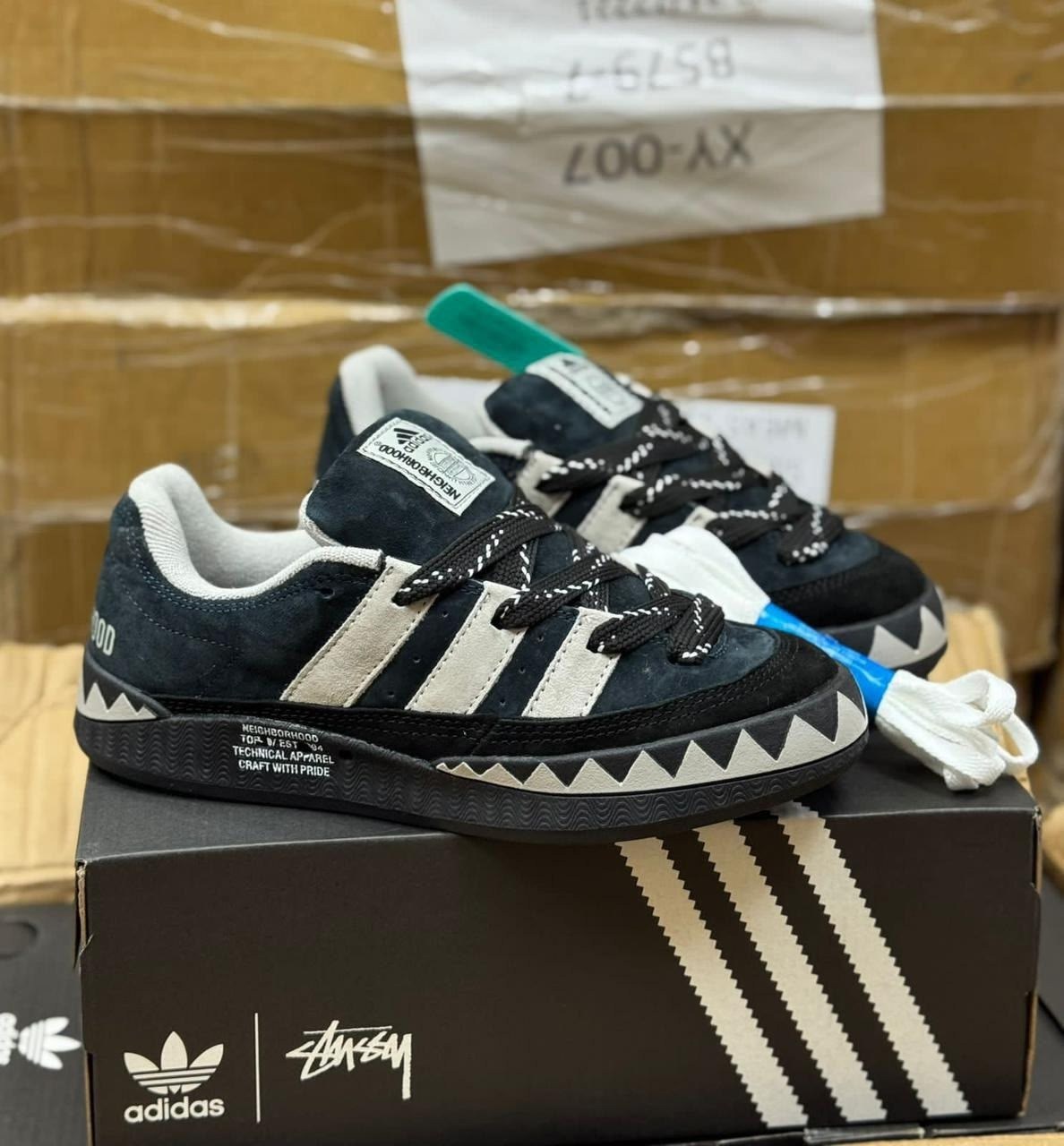 кроссовки adidas neighborhood x adimatic,neighborhood x adidas originals adimatic,кроссовки adidas,кроссовки adidas adimatic,кроссовки адидас адиматик