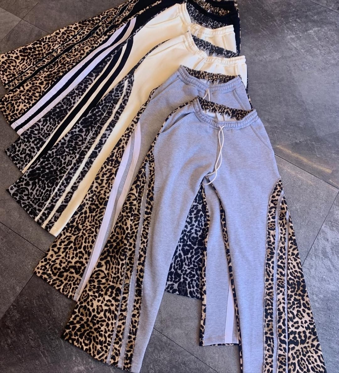 спортивные брюки,спортивный штаны,штаны модные,широкие брюки,штаны с полосками