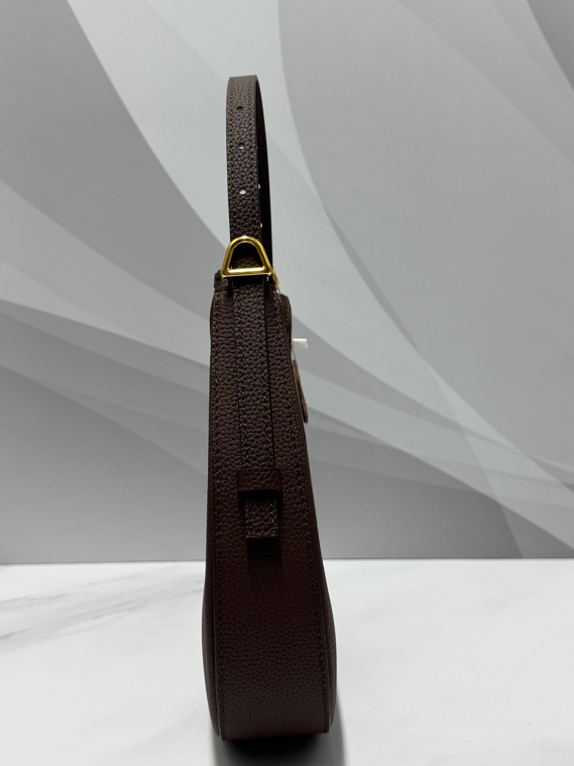 сумка coccinelle,coccinelle сумка на плечо,сумка на плечо coccinelle whisper,женская сумка coccinelle,сумка