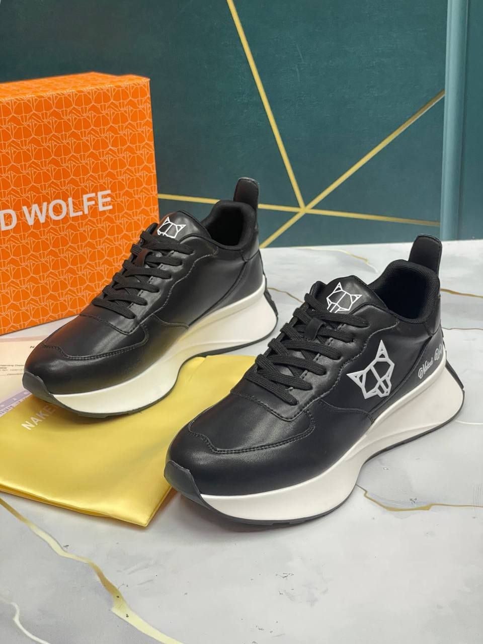 ,кроссовки кожа,кроссовки женскиe,кроссовки nike wolf,кроссовка