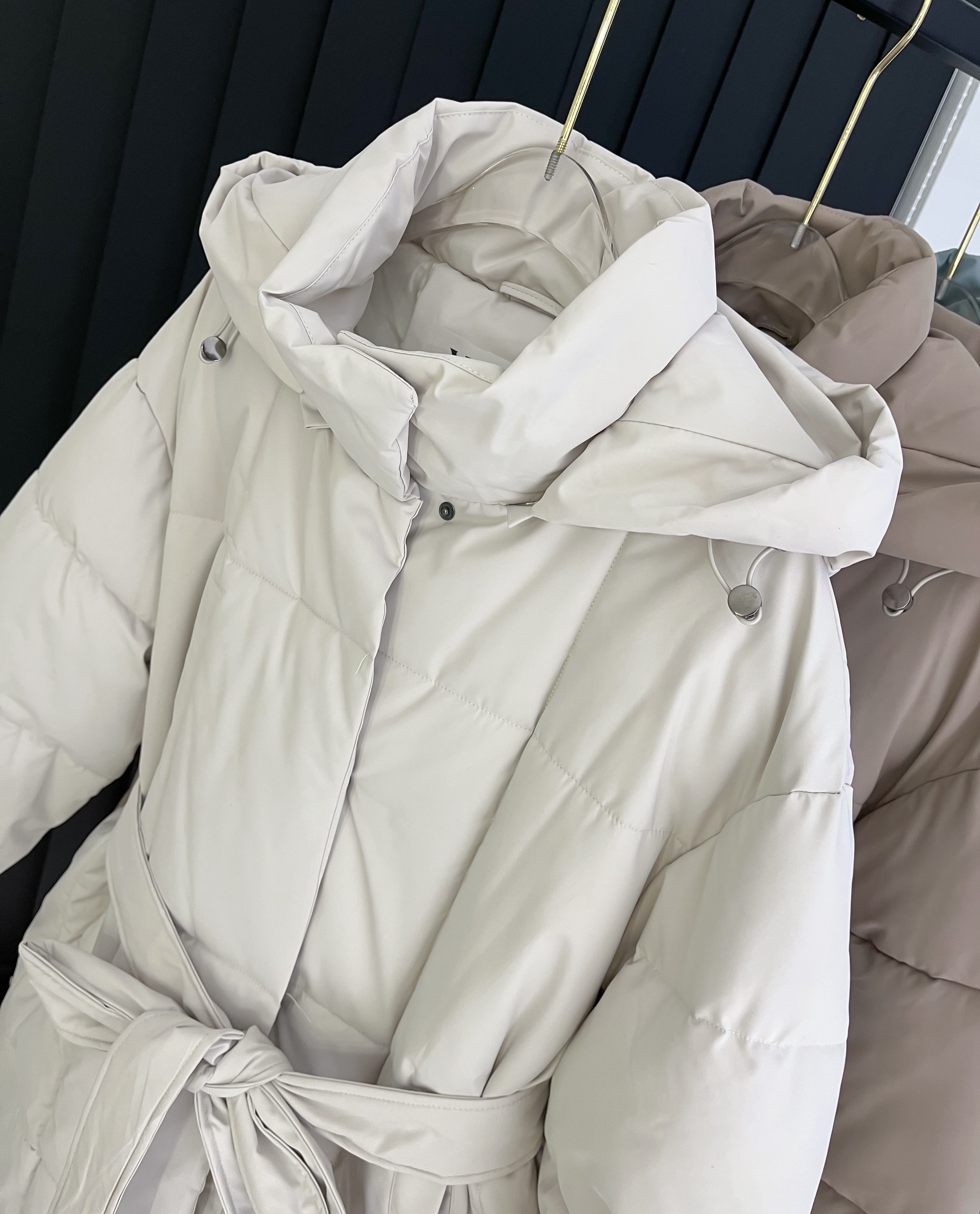 стильные пуховики,пуховик удлиненный,пальто на синтепоне,куртка удлиненная,пуховик зимний длинный с капюшон