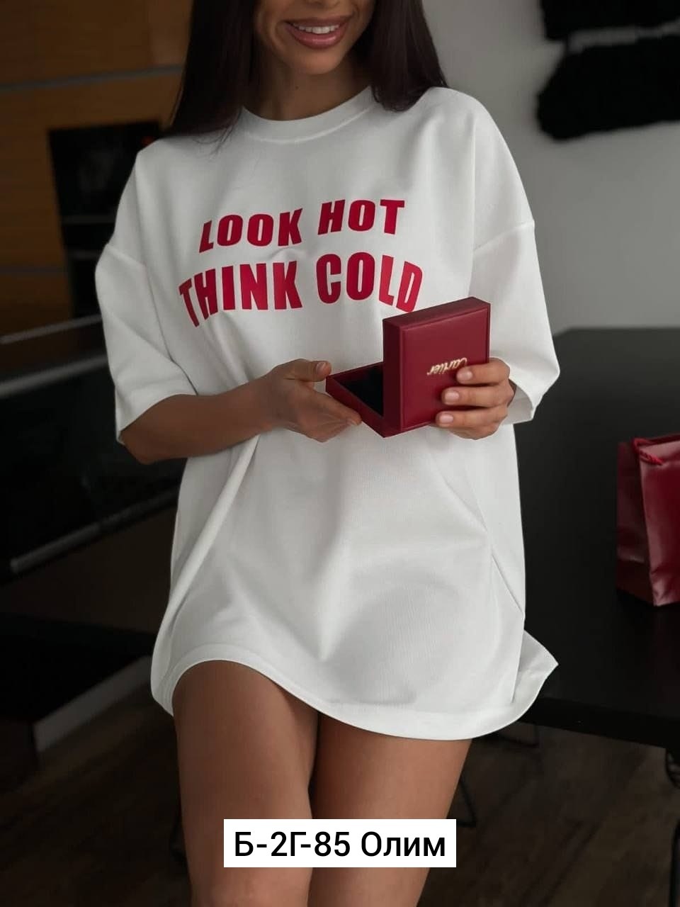 женская базовая футболка оверсайз,белая футболка оверсайз,женская футболка оверсайз,футболка оверсайз в американском стиле,футболка оверсайз