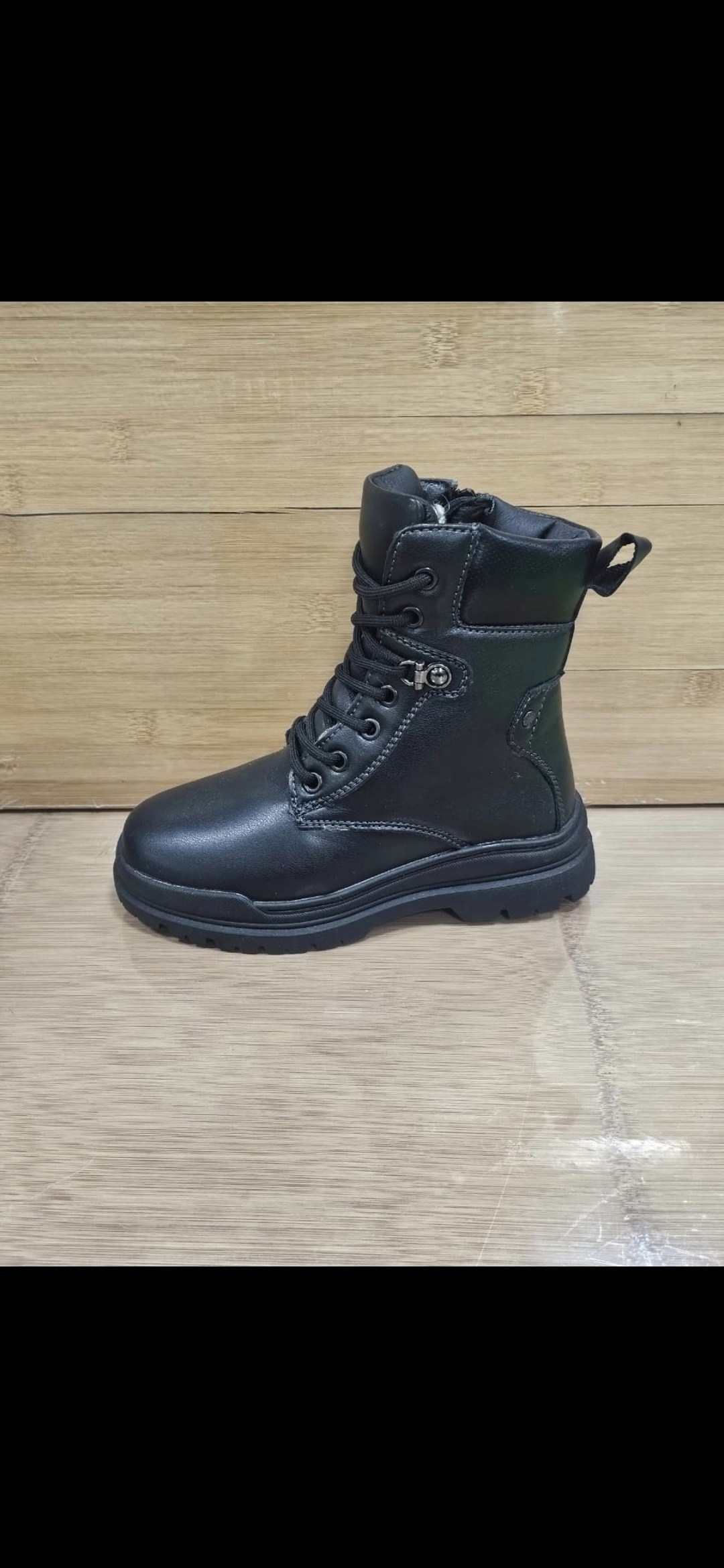,ботинка,обуви,ботинки зимние,грубые ботинки микаса