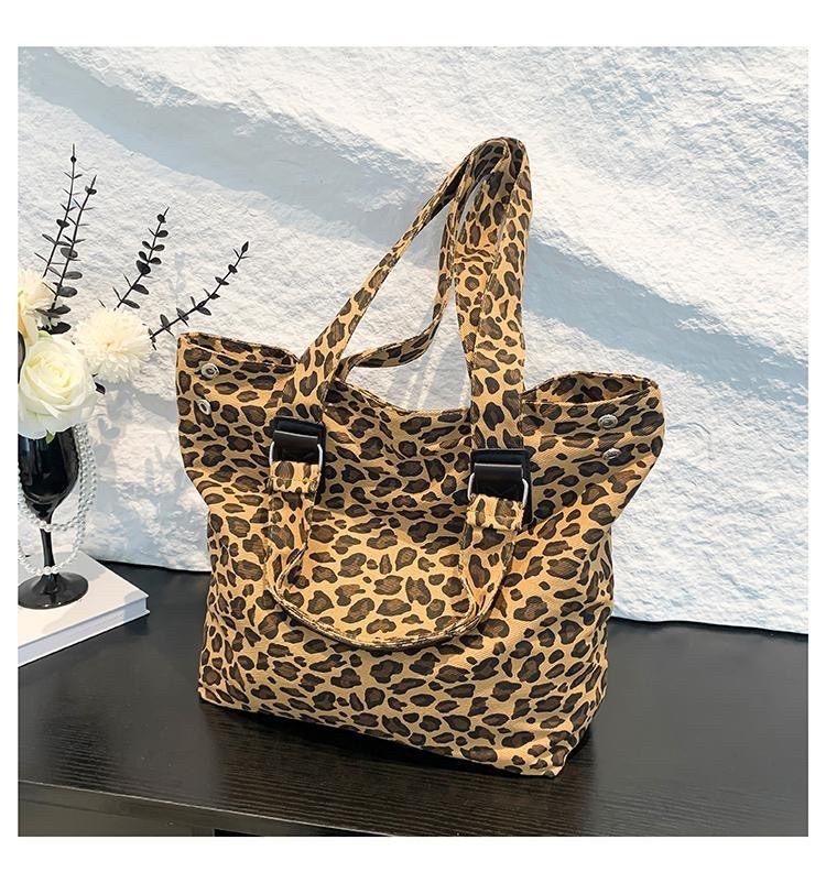 леопардовая сумка,сумка с леопардовым принтом,сумка шоппер с леопардовым принтом,сумка шоппер леопардовая,сумочки