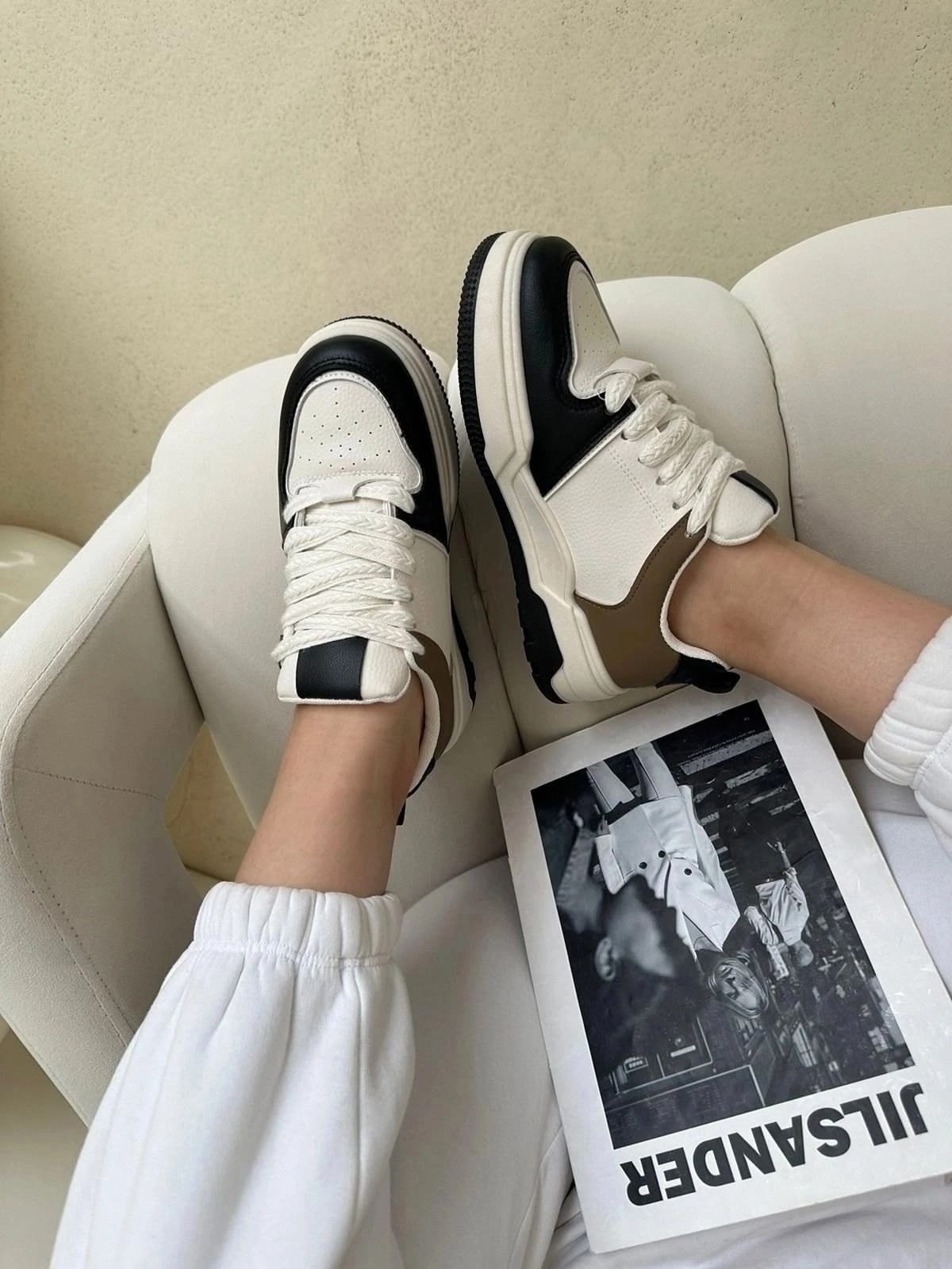 ,женские кроссовки,кроссы женские,модные кроссовки,спортивная