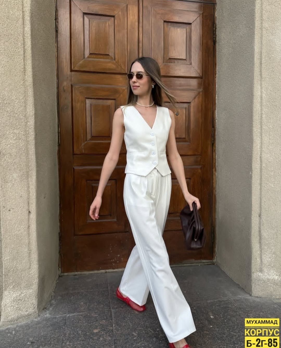 костюм брючный белый,женские костюмы брючные,брючный костюм с жилетом женский,брючный костюм с жилетом,брючный костюм с жилеткой