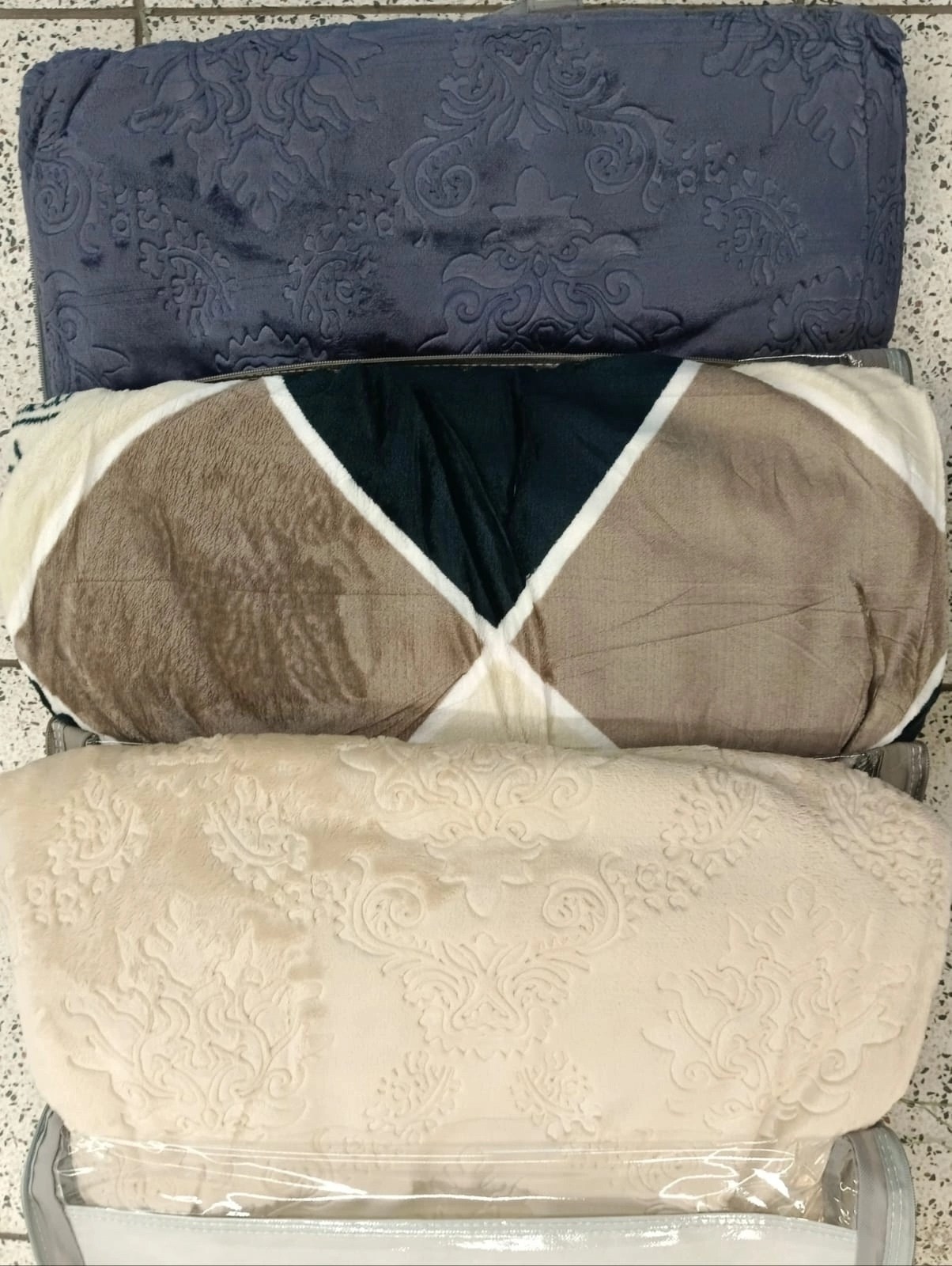 плед,плед велсофт,бежевый плед,плед с рукавами,плед 200 х 220 см