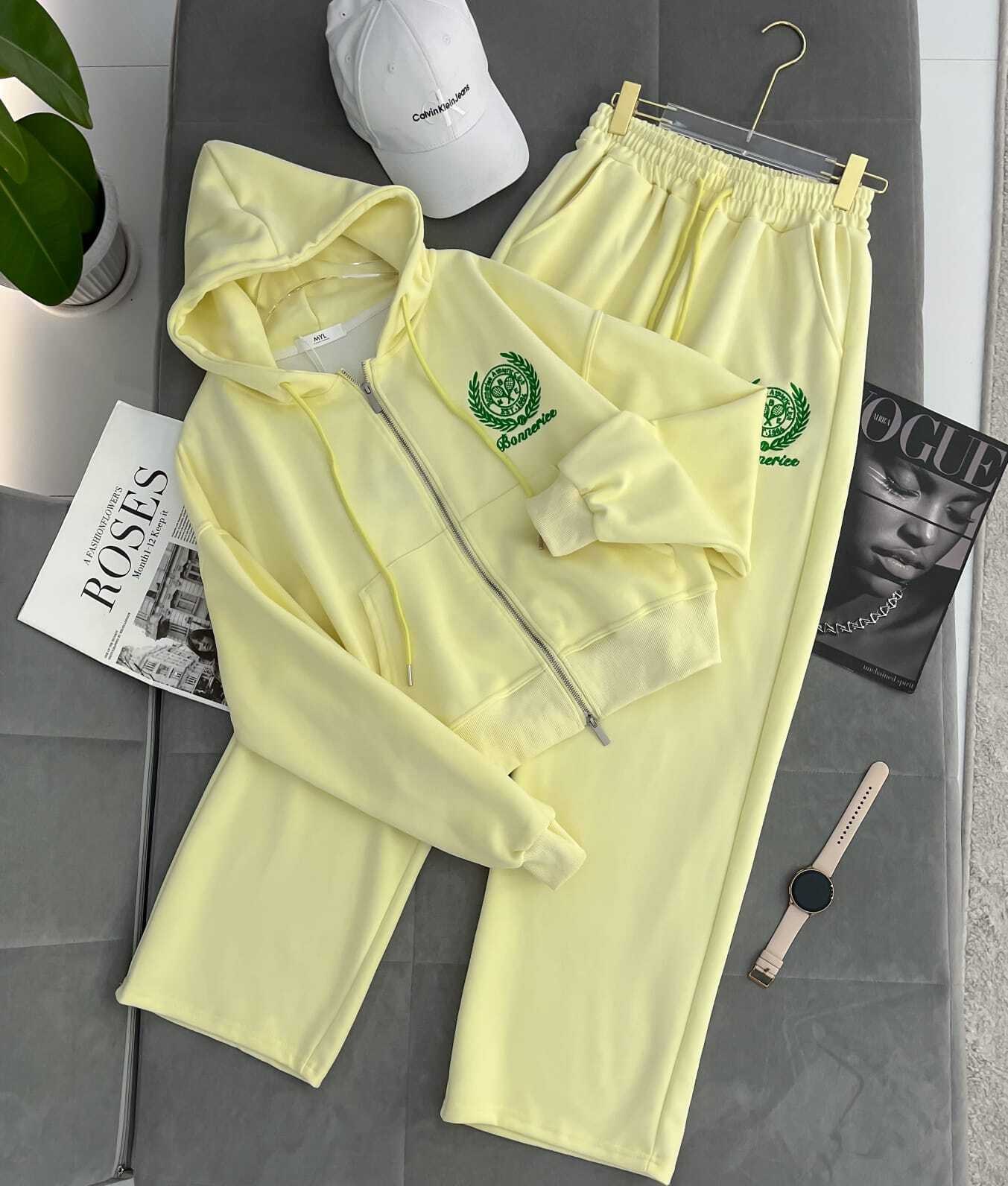 стильные костюмы,спортивные костюмы,спортивные костюмы женские,костюмы двойки,костюмчик