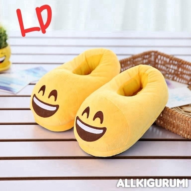 тапочки эмоджи,домашние тапочки,тапки смайлики,плюшевые тапочки,тапочки милые