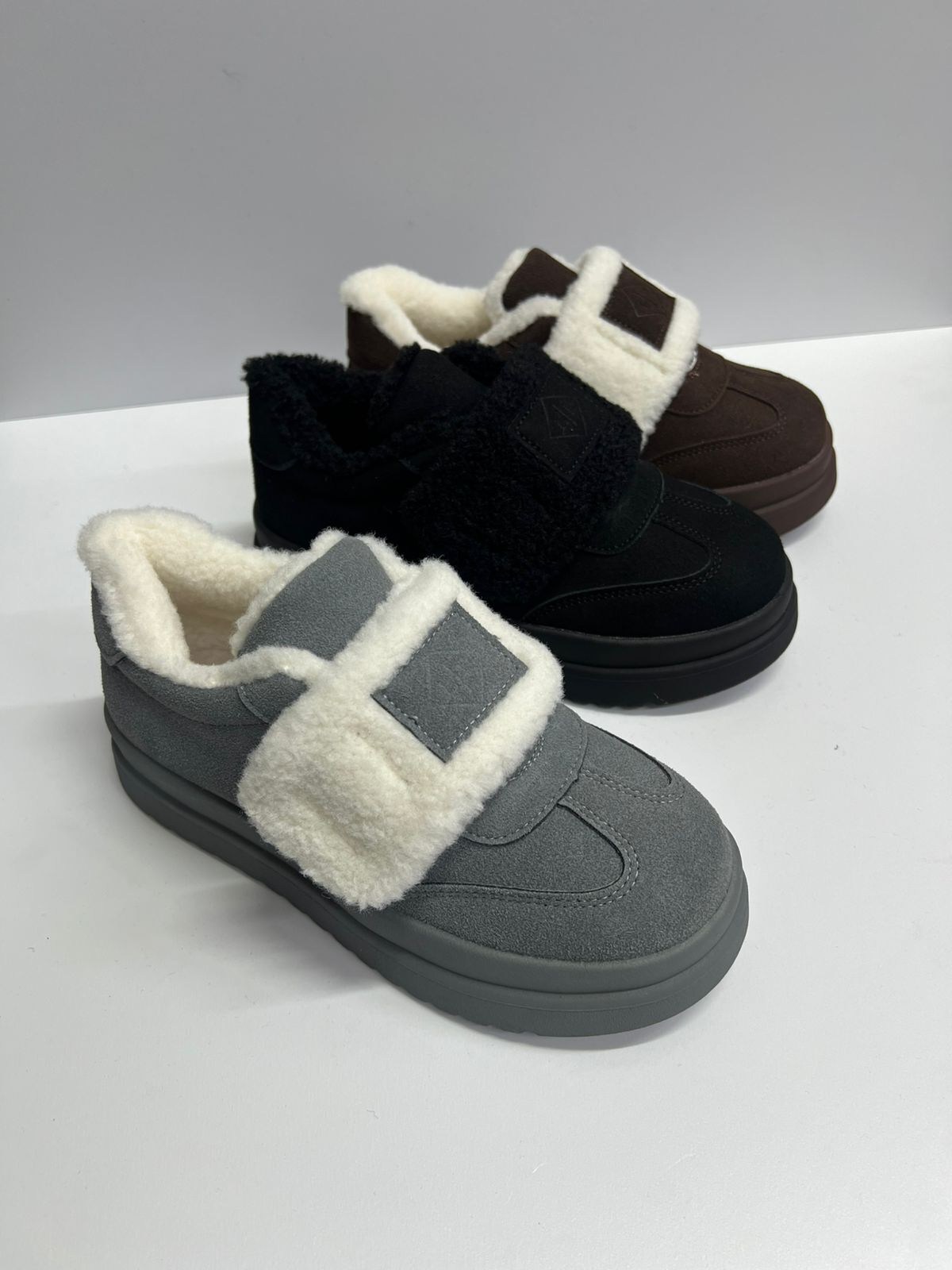 ,зимняя женская ,полуботинки с мехом,зимние женские кроссовки,меховые кроссовки