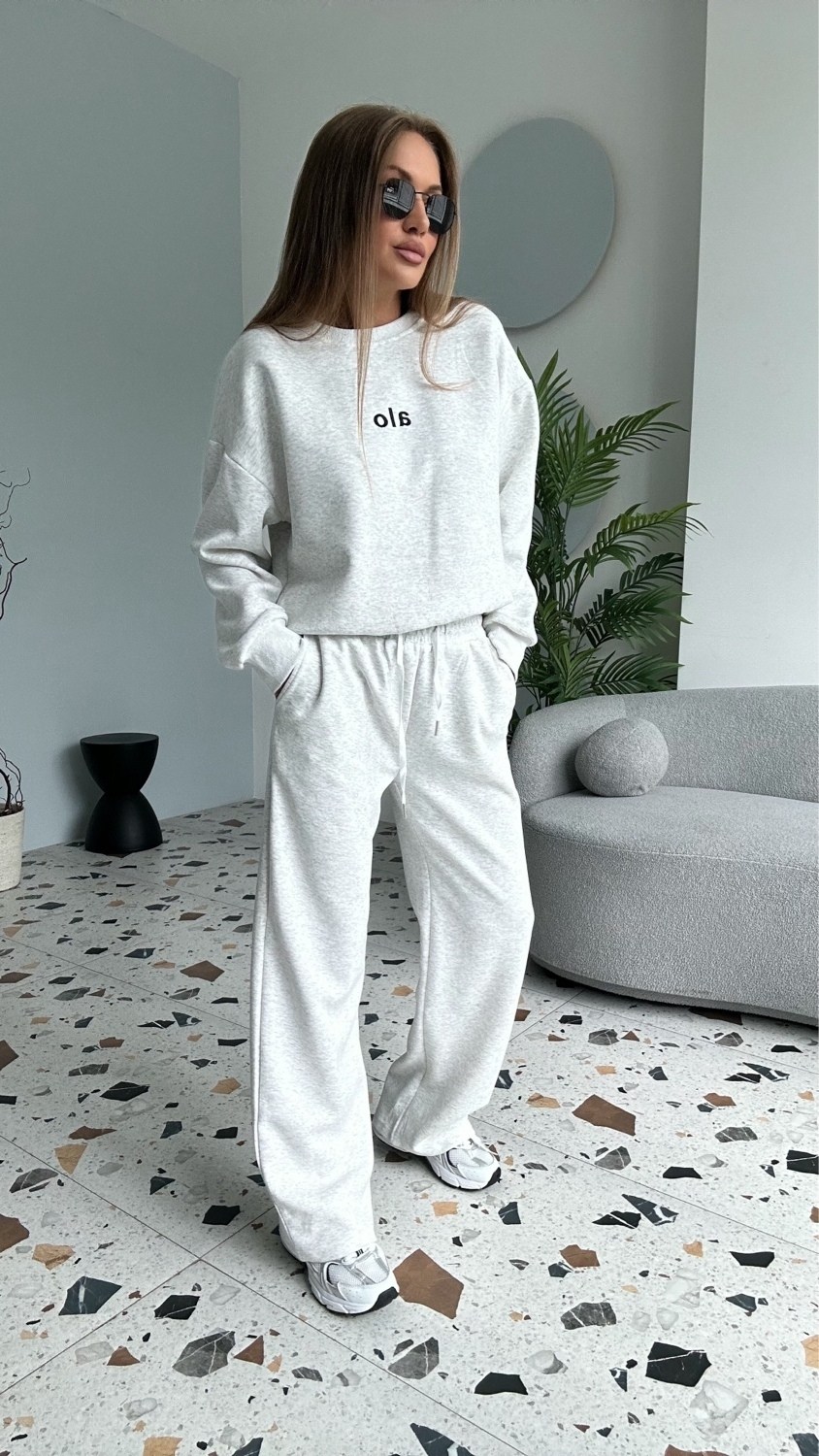 костюмы комплекты,костюмчик,костюмы трикотажные,костюмы спортивные женские,спортивные костюм