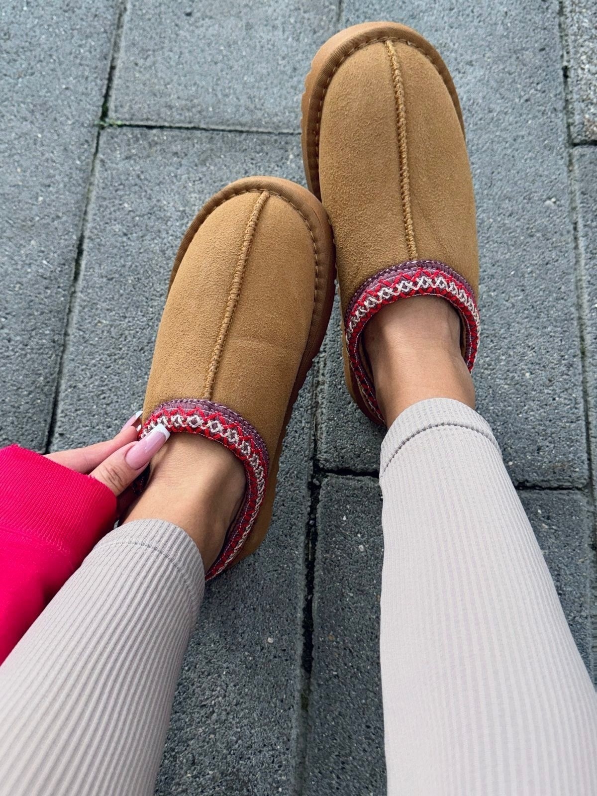 ,тапочки теплые,угги женские, теплая,женская  зимняя