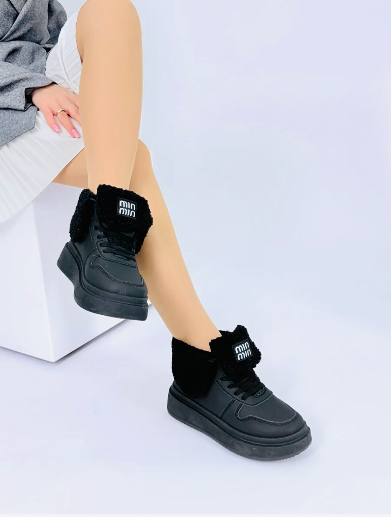 ,женские зимние кроссовки,черные кроссовки,кроссовки женские зимние черные,кроссовки зимнее