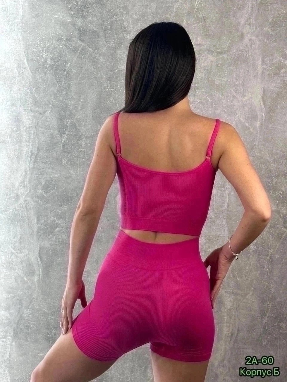 костюм топ и велосипедки,белье спортивное,костюм для фитнеса,шорты для фитнеса,костюм для фитнеса женский