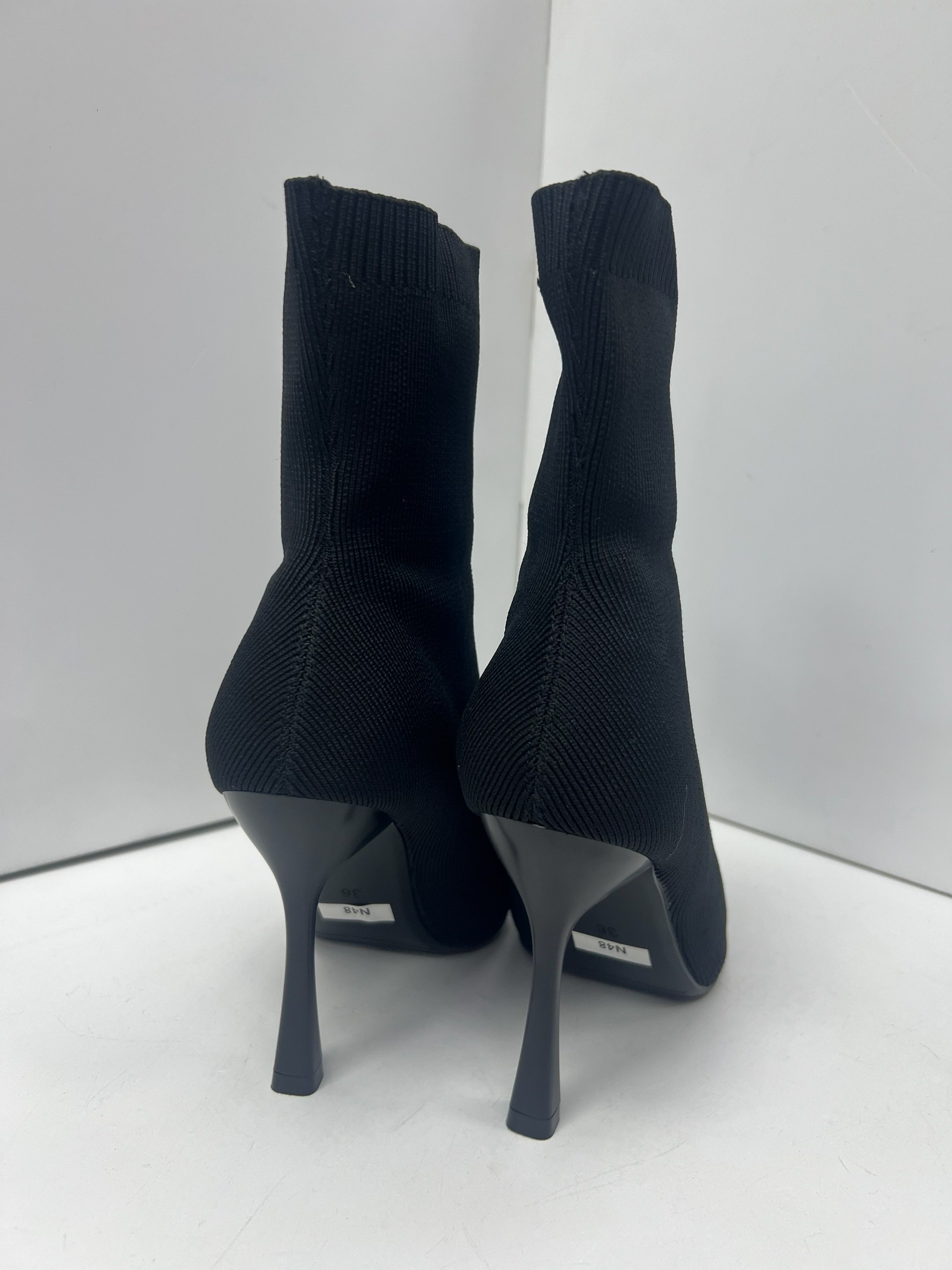 женские ботильоны с острым носком,ботильоны на шпильках,ботильоны на каблуке шпильке,стильные ботильоны,ботильоны женские