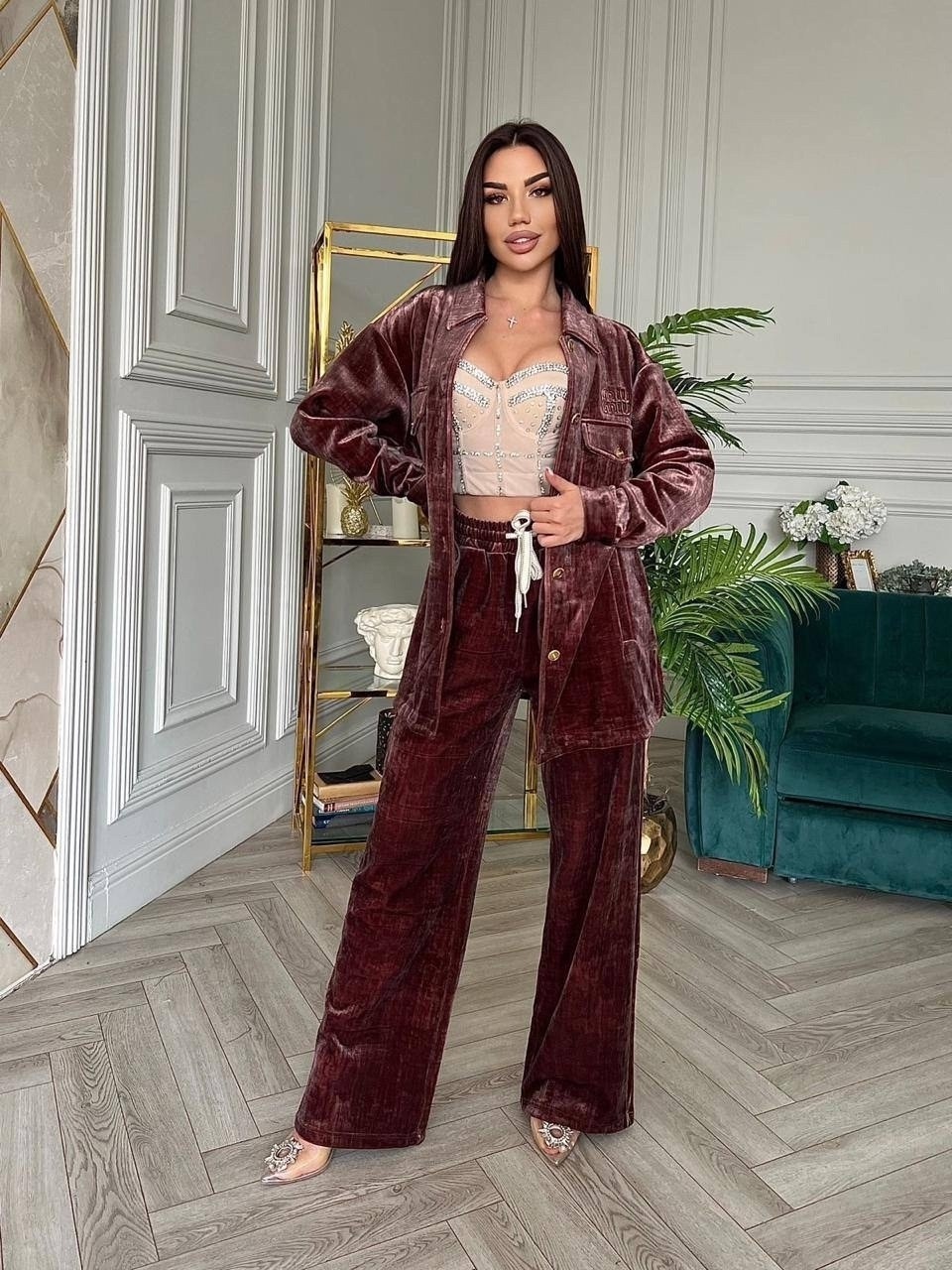 велюровый костюм,костюм женский велюровый,брючный костюм велюровый,стильные костюмы,бархатный костюм