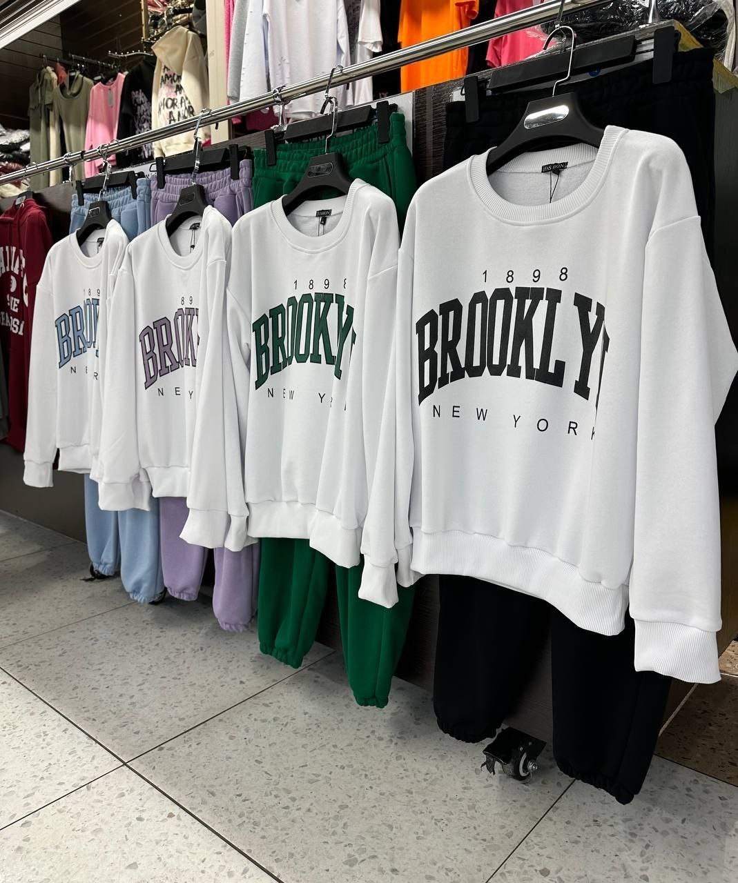 спортивные костюмы оверсайз,спортивные костюмы женские,свитшот и брюки,спортивные костюмы двойка,костюм женский спортивный на флисе