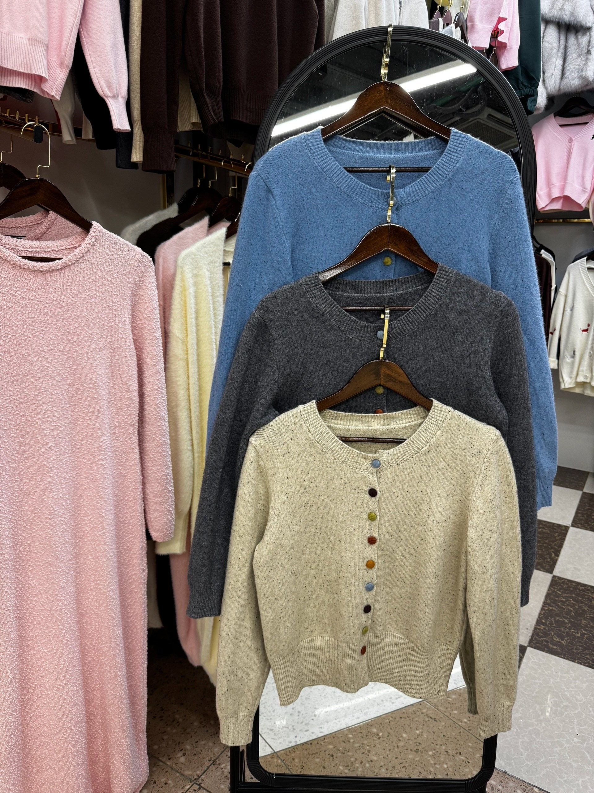 кардиган с круглым вырезом,кардиган с пуговицами женский,кардиган с пуговицами,вязаные кардиганы,женский вязаный кардиган