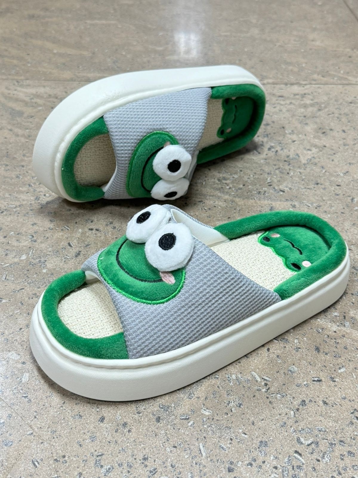 ,тапочки домашние,милые тапочки,тапки лягушки,летние тапочки