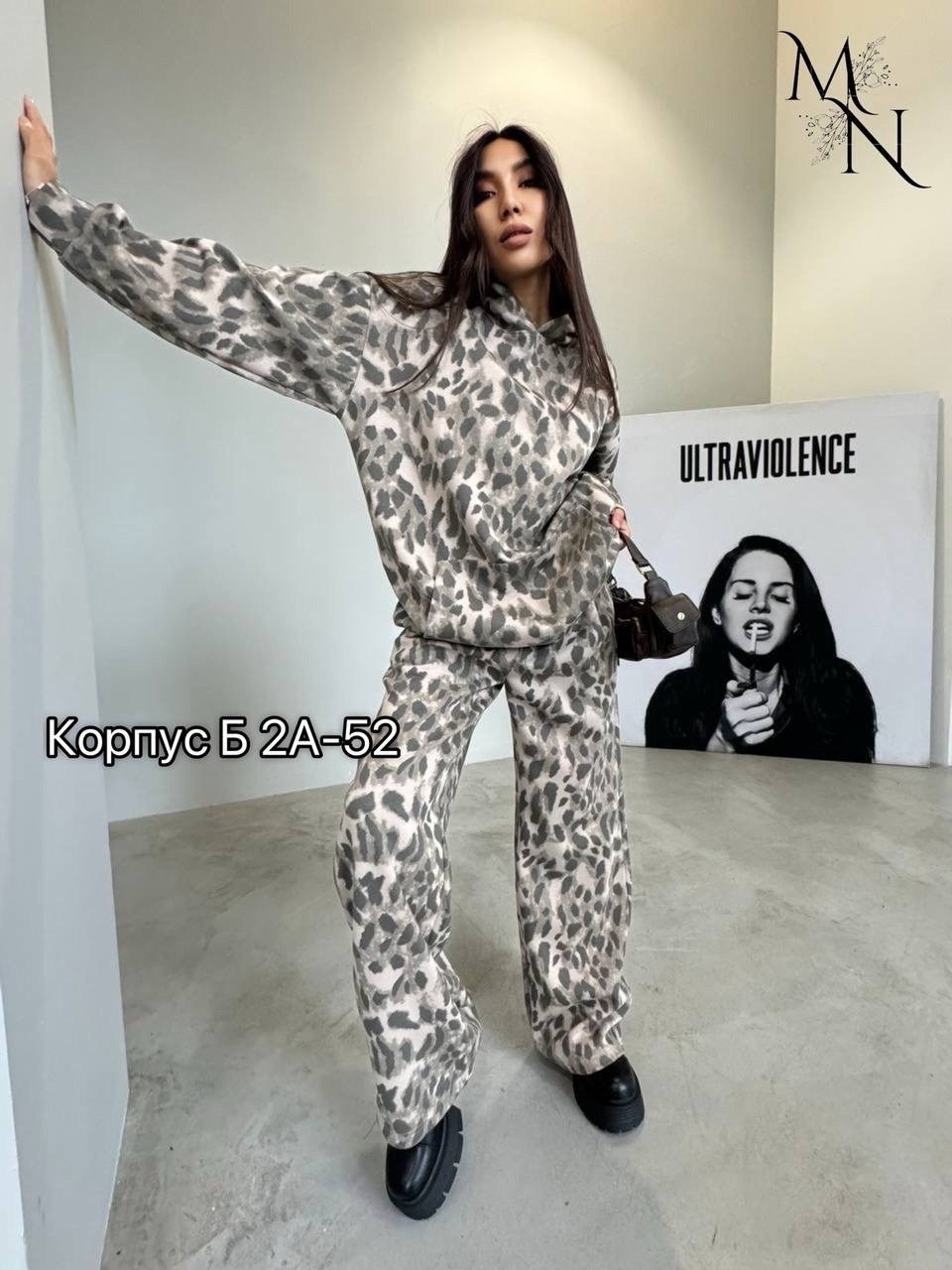 костюмы брючные,костюм модный,трикотажные костюмы,леопардовые костюмы,костюм на флисе