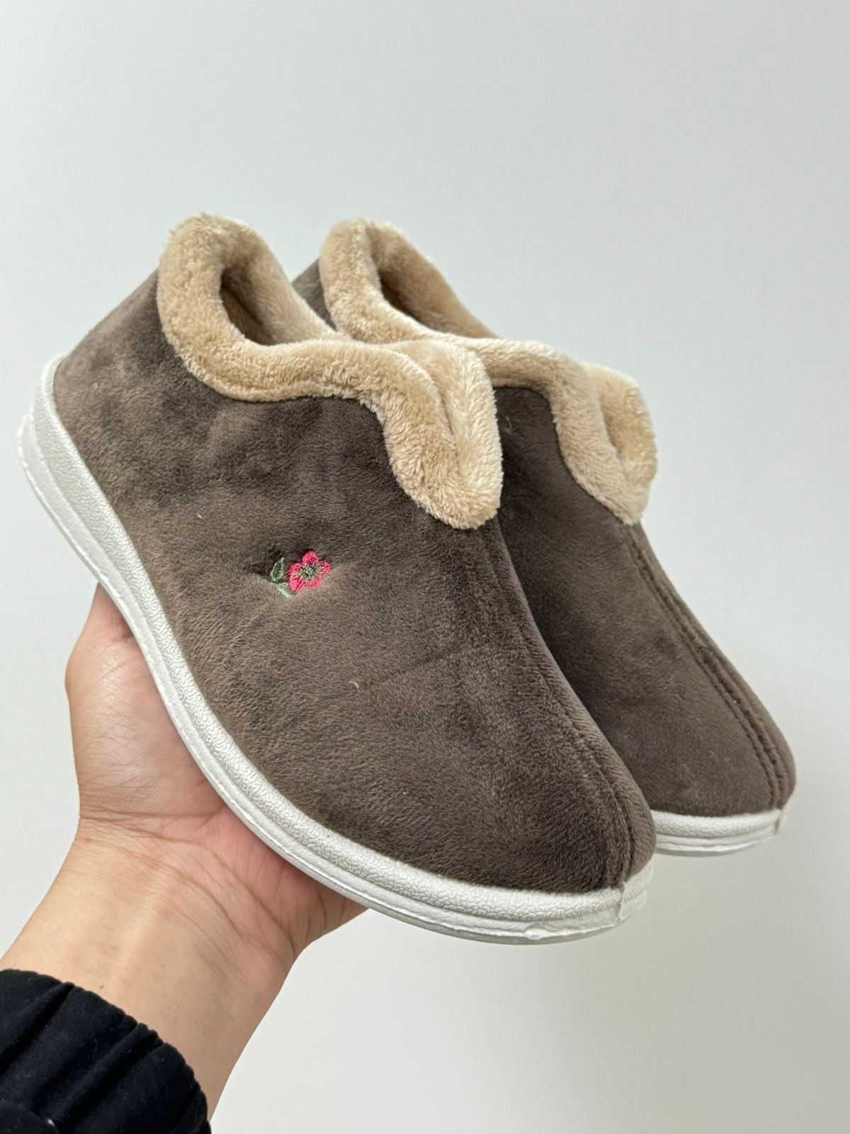 ,женские домашние тапочки,тапочки женские,тапочки домашние,теплые чуни тапочки домашние