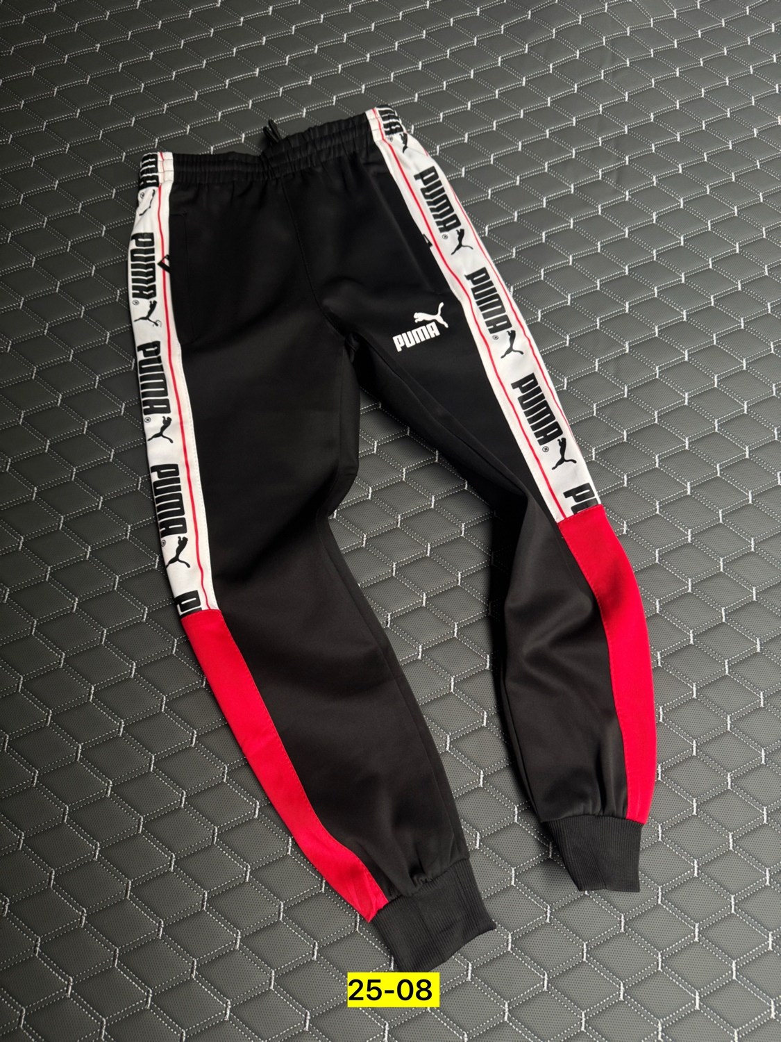 спортивные штаны,брюки спортивные puma ess+ tape sweatpants,спортивные штаны puma,спортивные брюки,спортивные штаны для мальчика