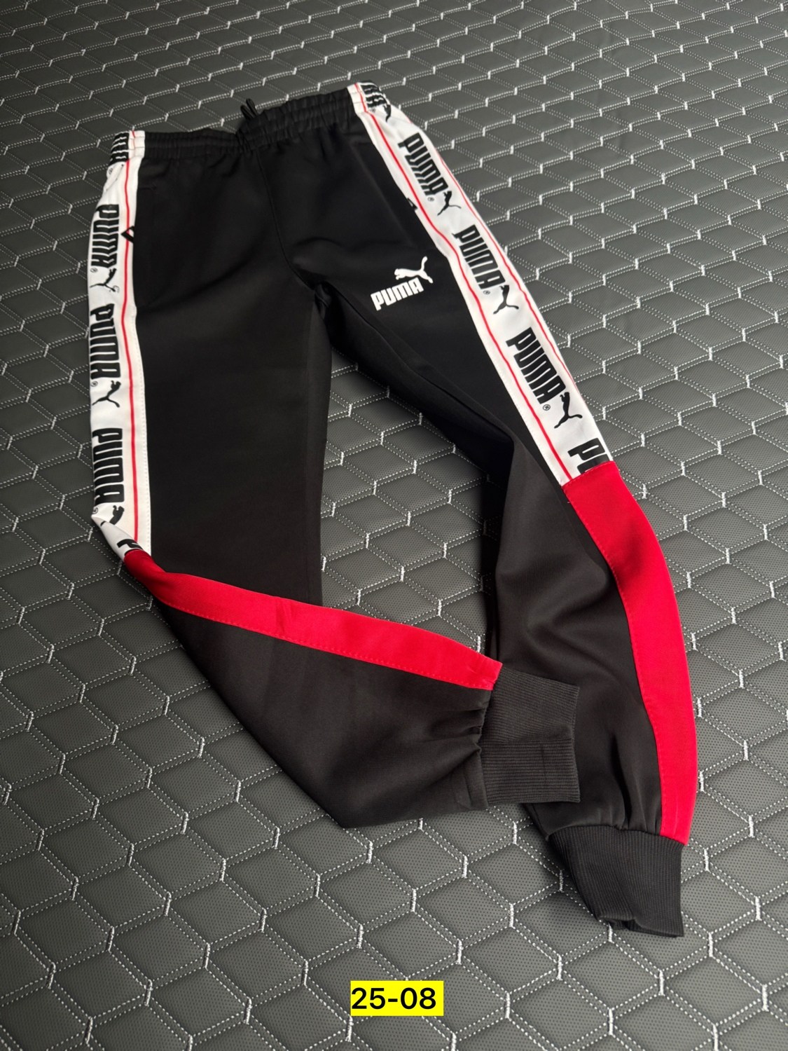 спортивные штаны,брюки спортивные puma ess+ tape sweatpants,спортивные штаны puma,спортивные брюки,спортивные штаны для мальчика