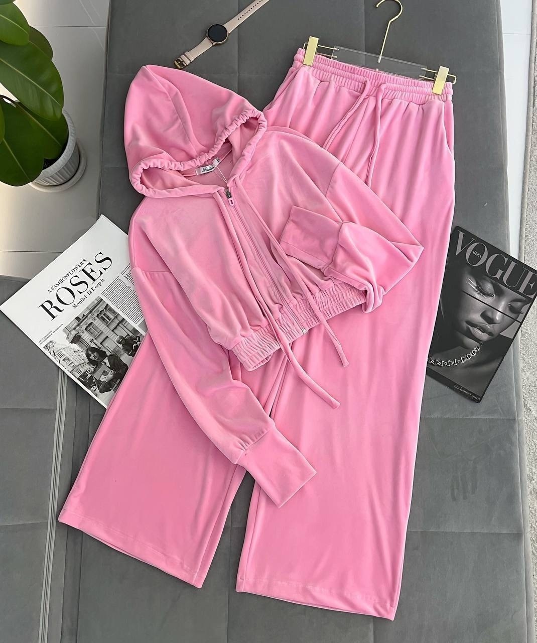 cпортивный костюм велюровый,костюм велюровый женский,костюм велюровый,велюровый спортивный костюм женски,спортивные костюмы